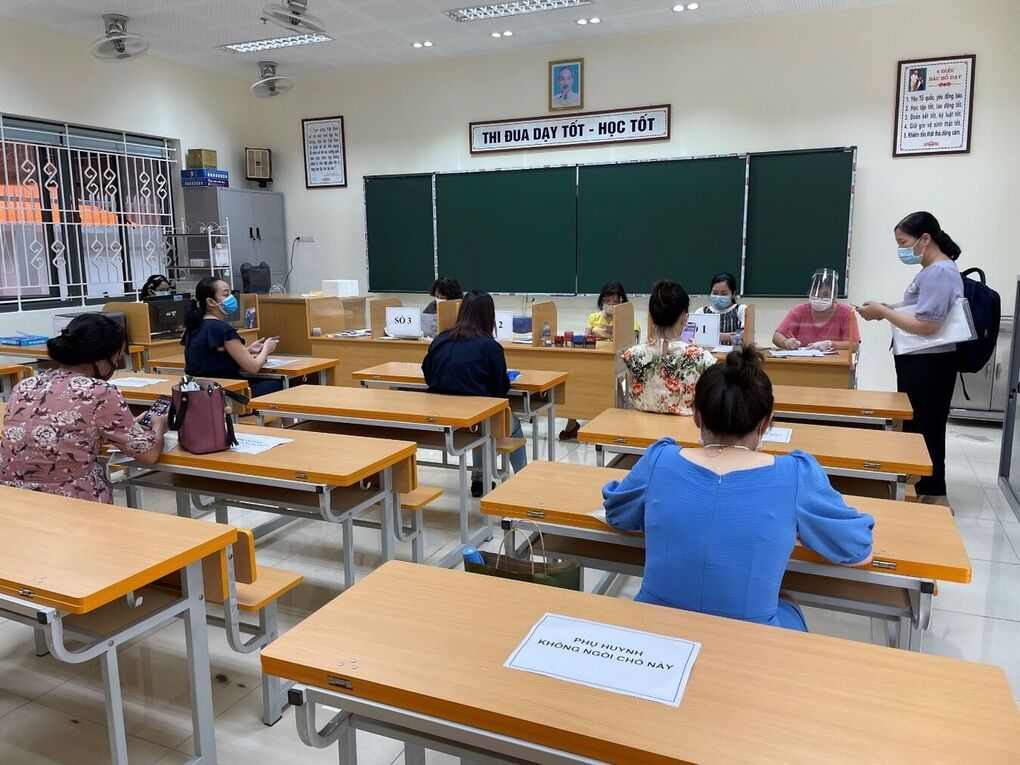 Trường Tiểu học Kim Đồng thực hiện nghiêm túc công tác phòng dịch trong ngày tuyển sinh trực tiếp