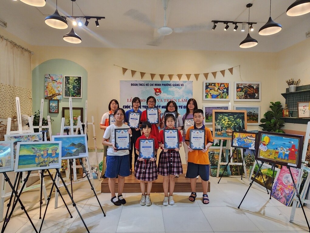 Học sinh trường Tiểu học Kim Đồng đạt nhiều giải thưởng cao trong cuộc thi vẽ tranh “Đất nước nhìn từ biển” năm 2023