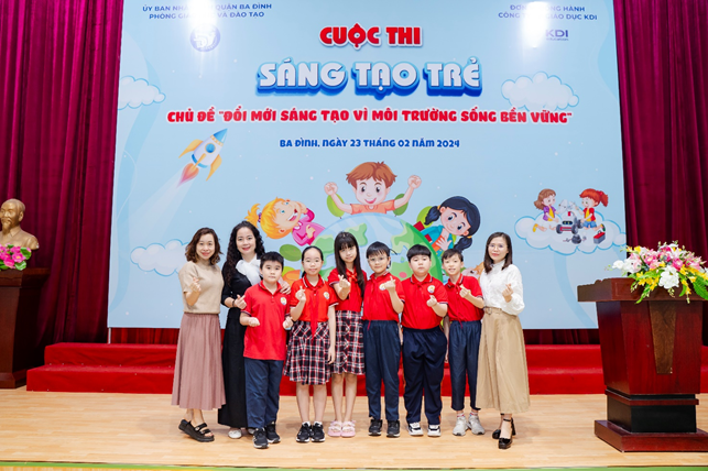 Cô và trò trường TH Kim Đồng đạt giải cao trong cuộc thi “Sáng tạo trẻ” quận Ba Đình