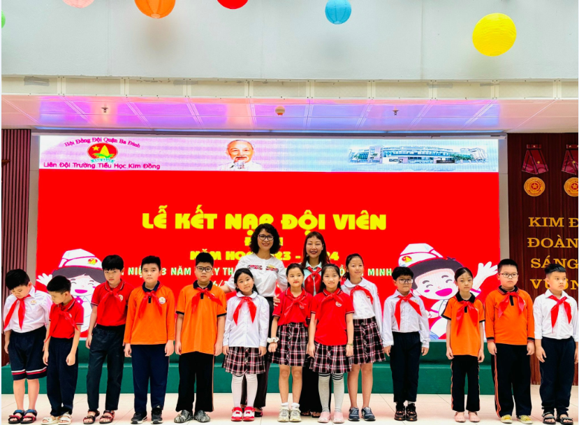Liên đội trường tiểu học Kim Đồng tổ chức Lễ kết nạp Đội viên mới và Ngày hội Tiến bước lên Đoàn nhân dịp kỉ niệm 93 năm ngày thành lập Đoàn TNCS Hồ Chí Minh (26/3/1931 – 26/3/2024)