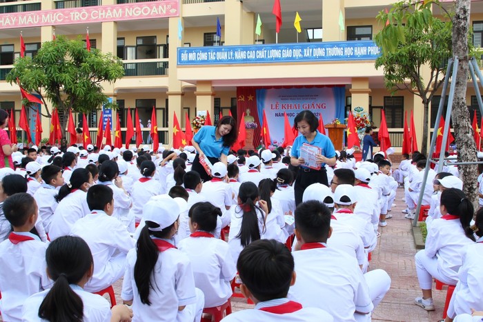 Công tác tuyên truyền về chính sách bảo hiểm y tế học sinh, sinh viên tiếp tục được ngành Bảo hiểm xã hội Việt Nam chú trọng. ảnh 2